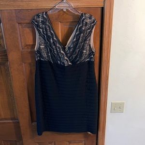 Sz 18 Black & Tan Art Deco style sleeveless dress